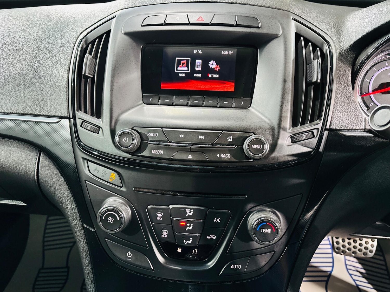 Used Vauxhall Insignia 2013 for sale - 76512983: Photo 24