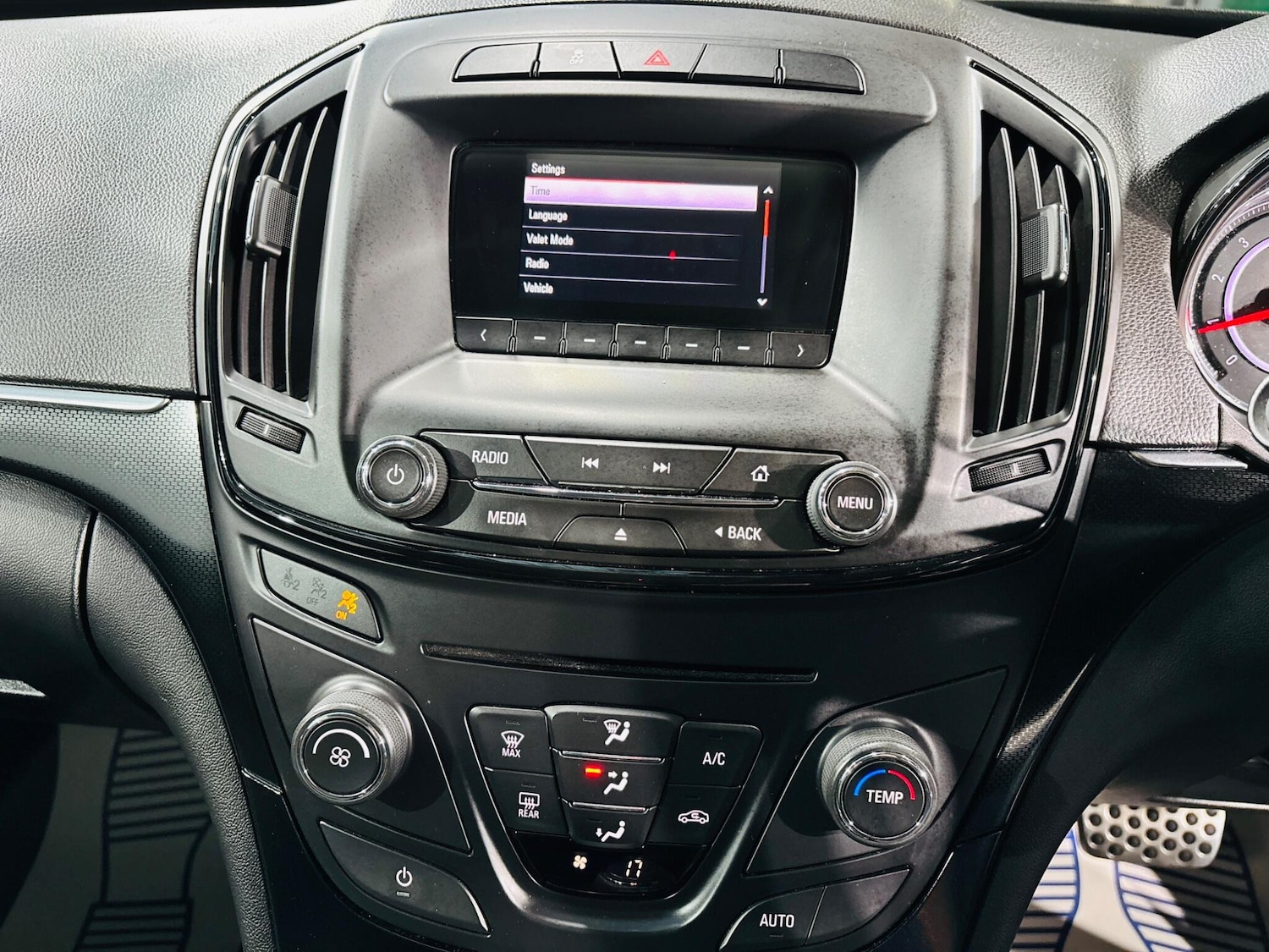 Used Vauxhall Insignia 2013 for sale - 76512983: Photo 25