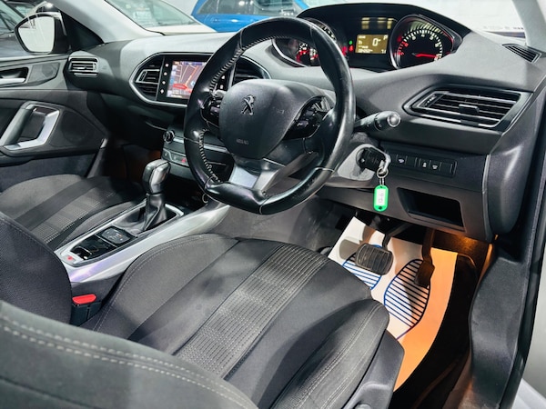 Used Peugeot 308 2016 for sale - 76283250: Photo 10
