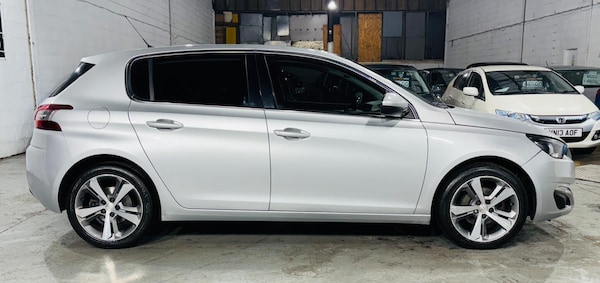 Used Peugeot 308 2016 for sale - 76283250: Photo 8