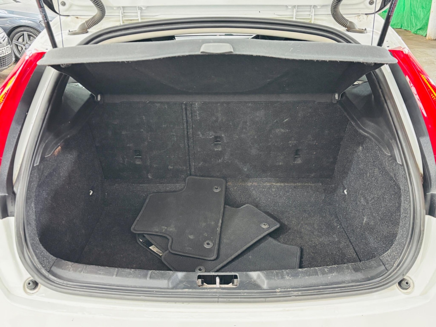 Used Volvo V40 2014 for sale - 77769055: Photo 30