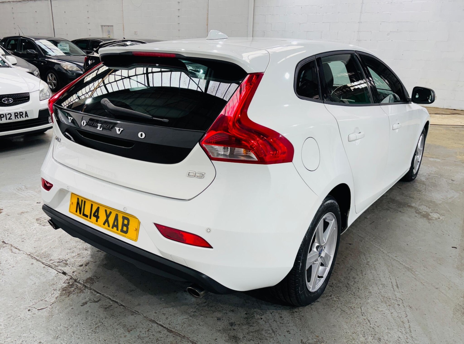 Used Volvo V40 2014 for sale - 77769055: Photo 5