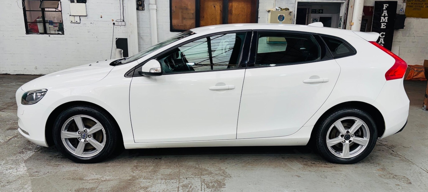 Used Volvo V40 2014 for sale - 77769055: Photo 9