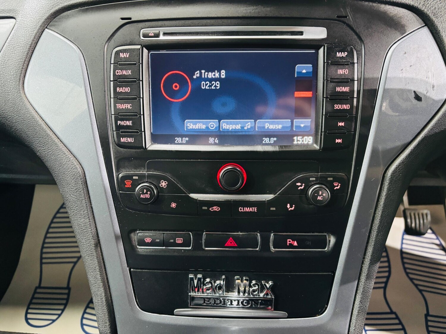 Used Ford Mondeo 2014 for sale - 77768363: Photo 24