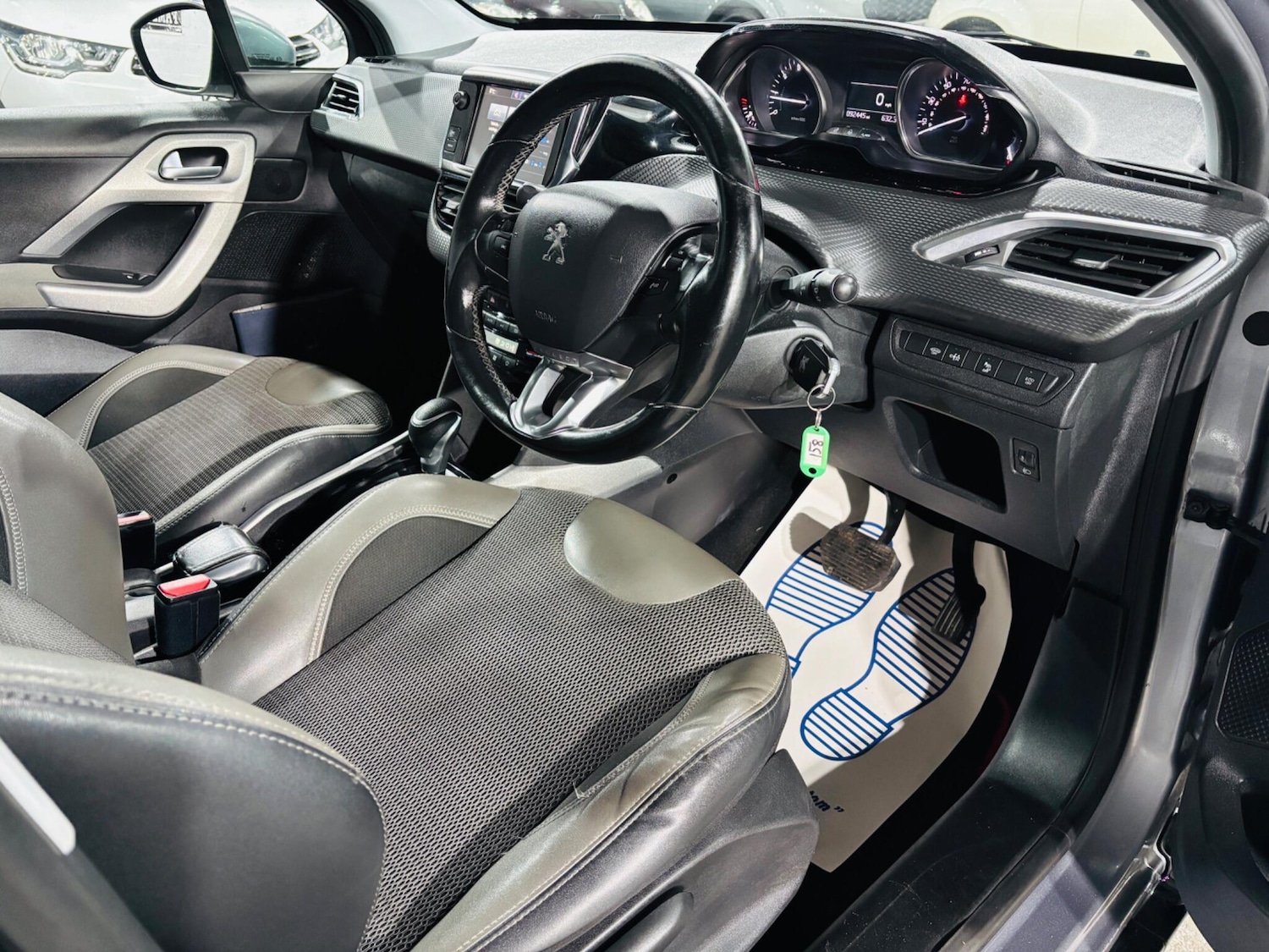 Used Peugeot 2008 2016 for sale - 77040627: Photo 10