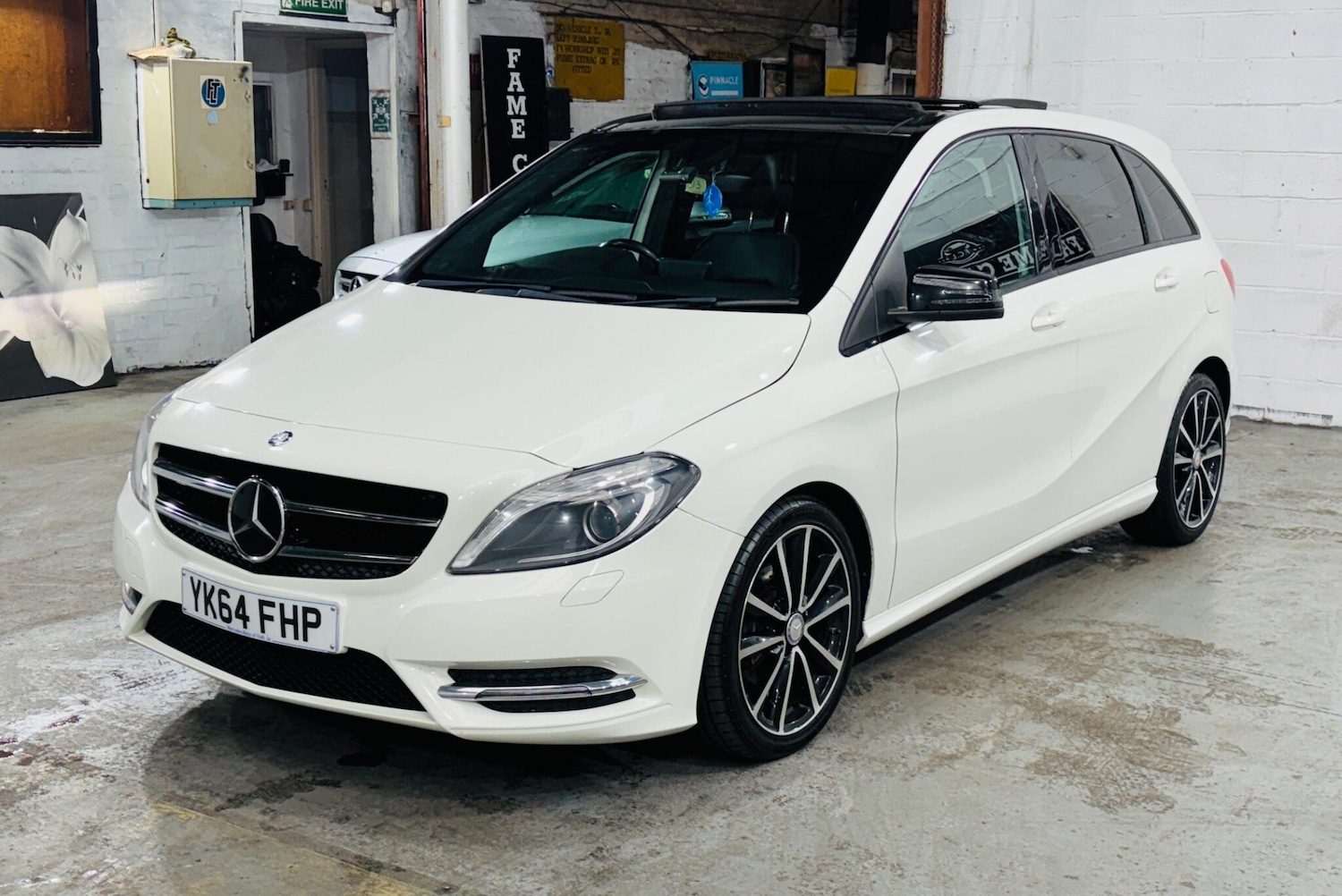 Used Mercedes-Benz B Class 2014 for sale - 77624967: Photo 4