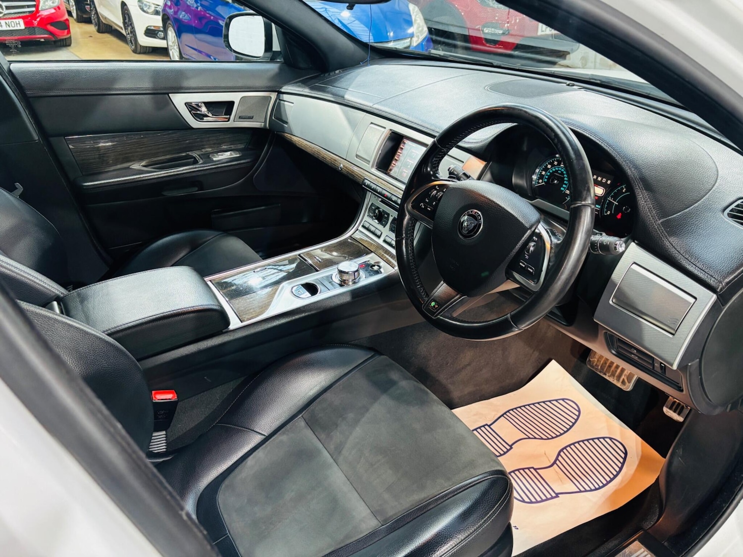 Used Jaguar XF 2015 for sale - 77956986: Photo 10