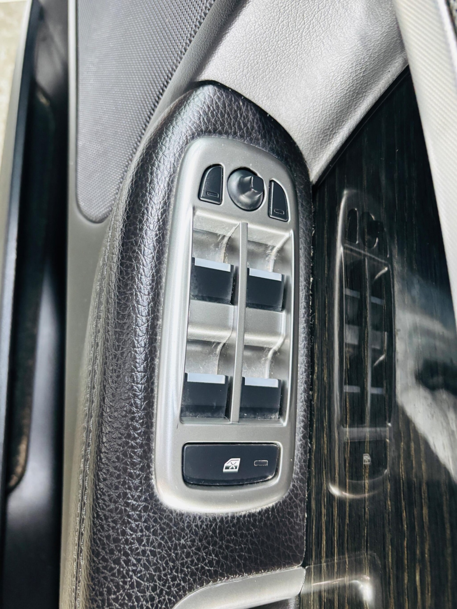 Used Jaguar XF 2015 for sale - 77956986: Photo 27