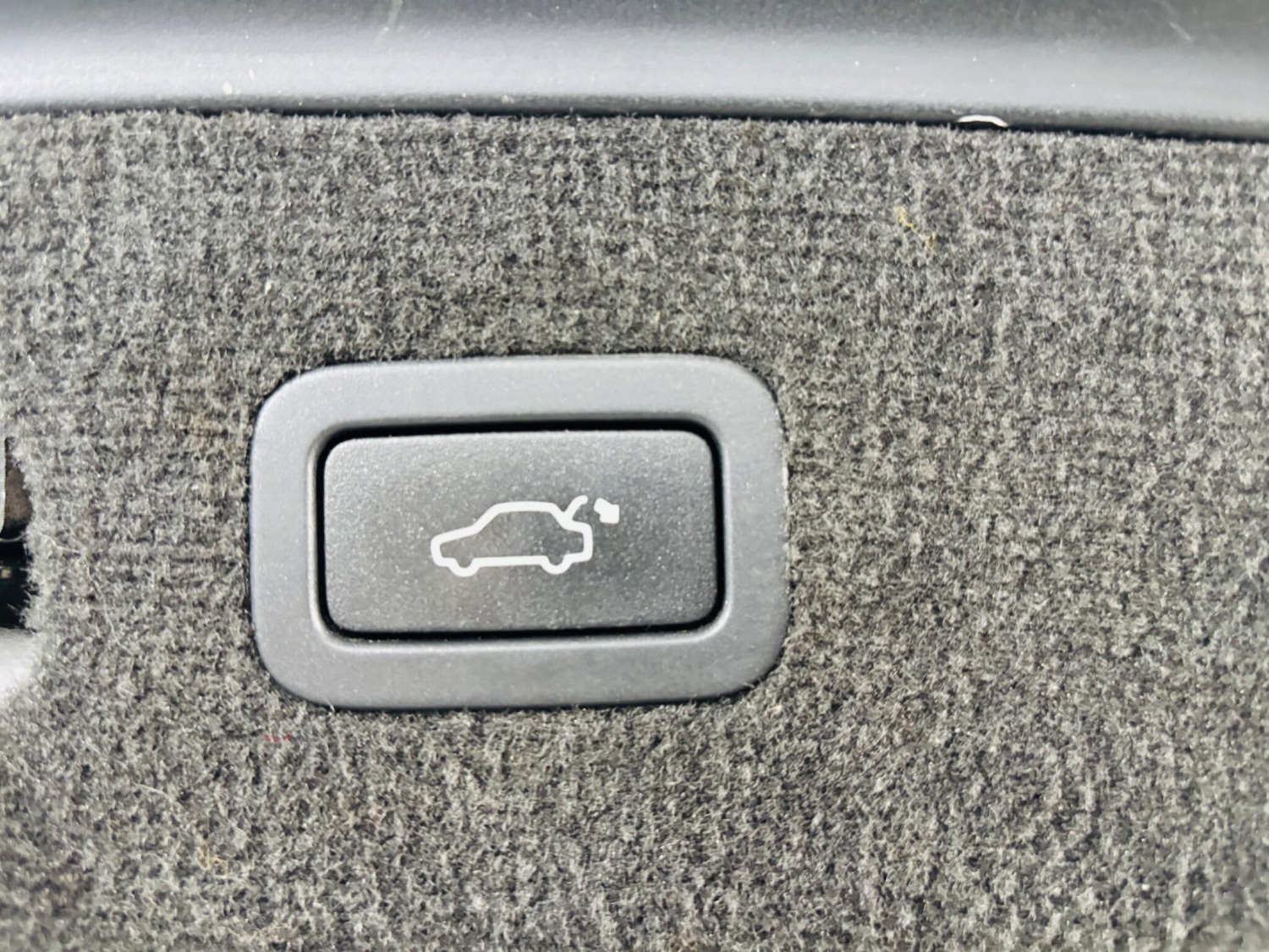 Used Jaguar XF 2015 for sale - 77956986: Photo 32