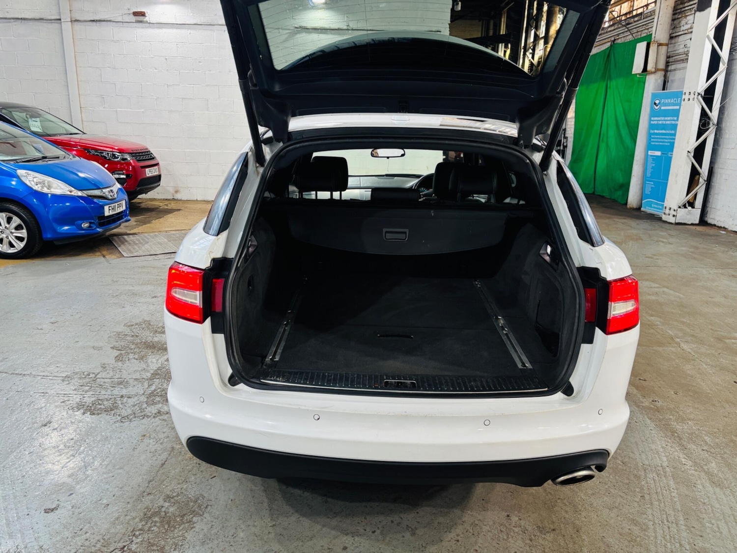 Used Jaguar XF 2015 for sale - 77956986: Photo 33