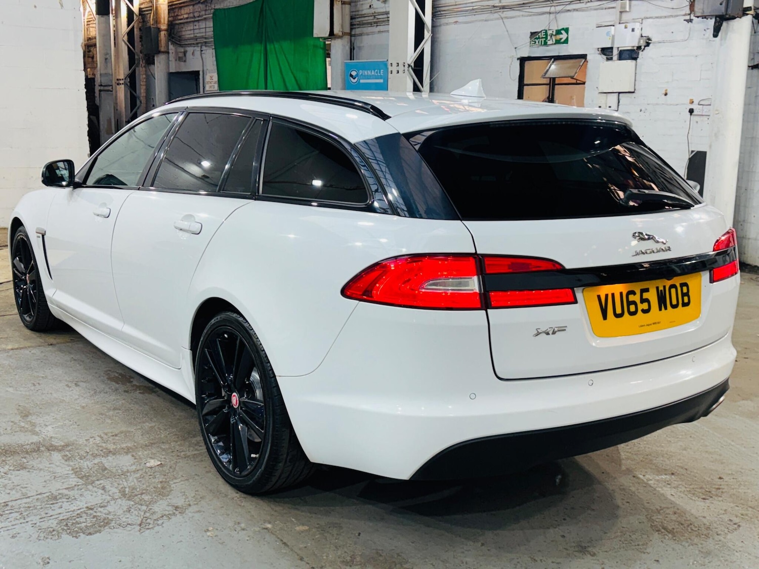 Used Jaguar XF 2015 for sale - 77956986: Photo 7