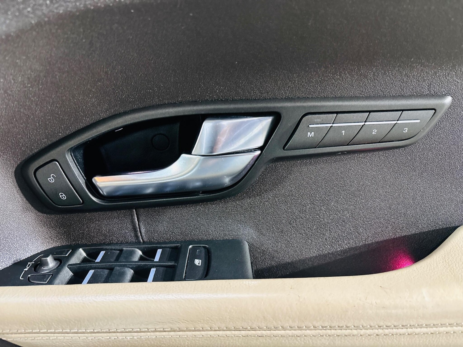 Used Land Rover Range Rover Evoque 2013 for sale - 76667324: Photo 18