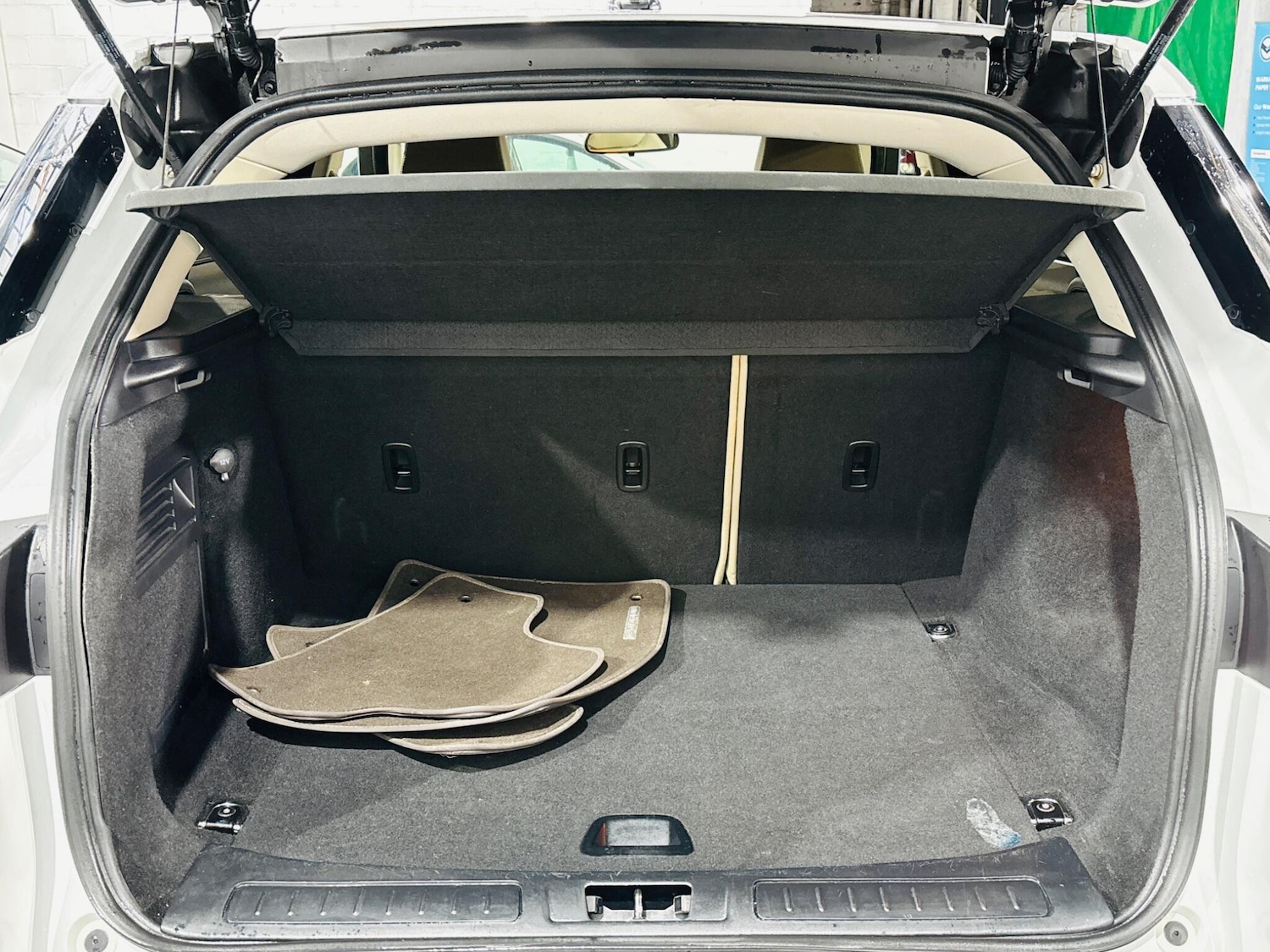 Used Land Rover Range Rover Evoque 2013 for sale - 76667324: Photo 33