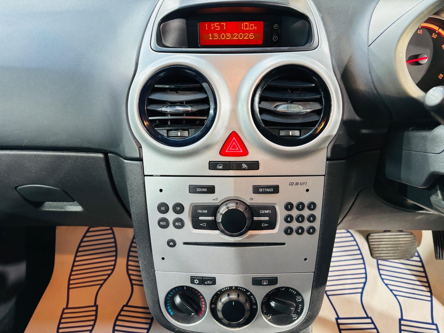 Used Vauxhall Corsa 2007 for sale - 77882665: Photo 23