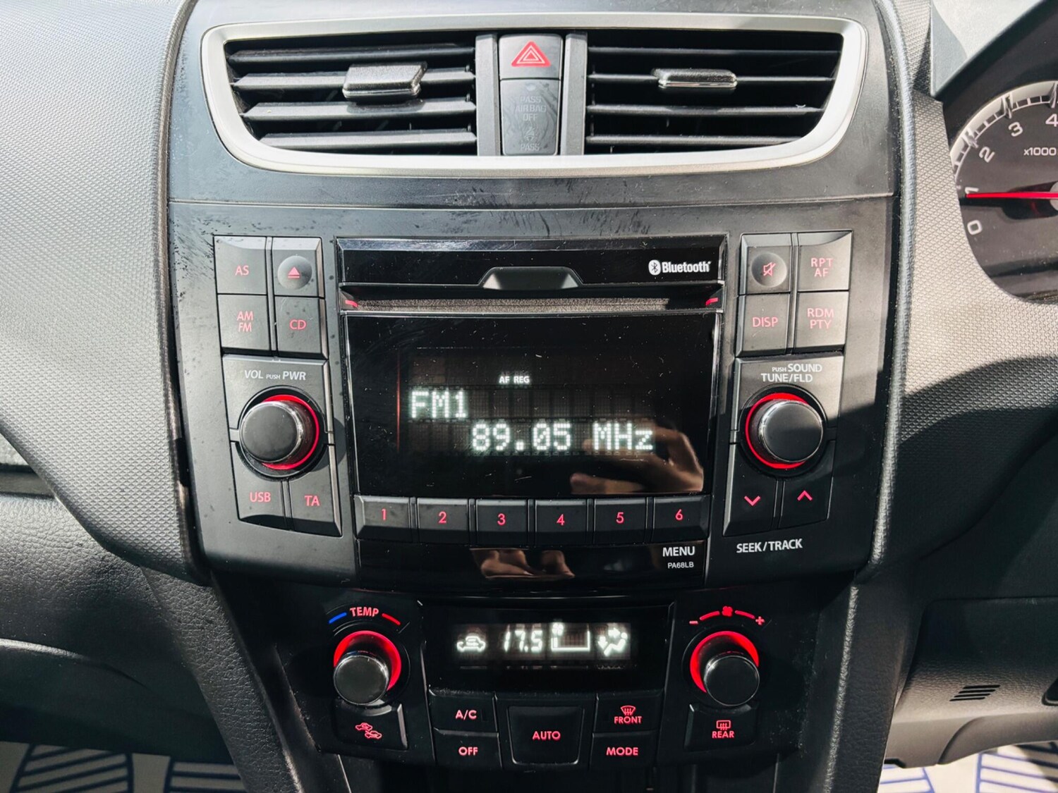 Used Suzuki Swift 2014 for sale - 78157080: Photo 22