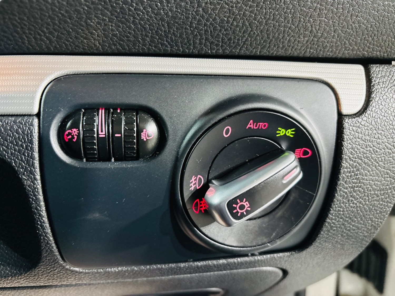 Used Volkswagen Scirocco 2014 for sale - 76989358: Photo 21