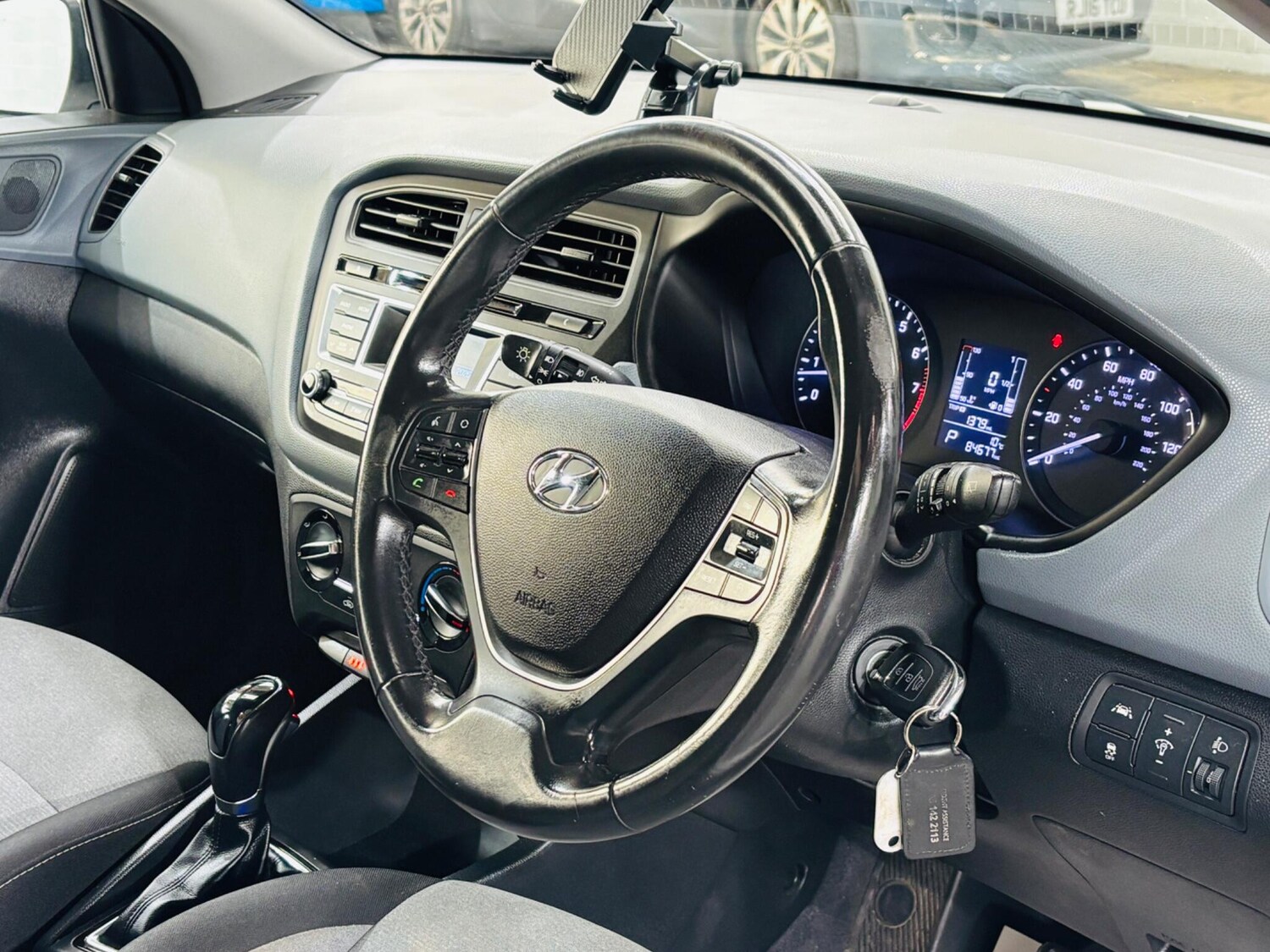 Used Hyundai i20 2015 for sale - 78157183: Photo 11