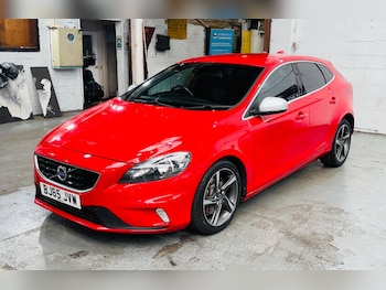 Used Volvo V40 2015 for sale - 79471982: Photo