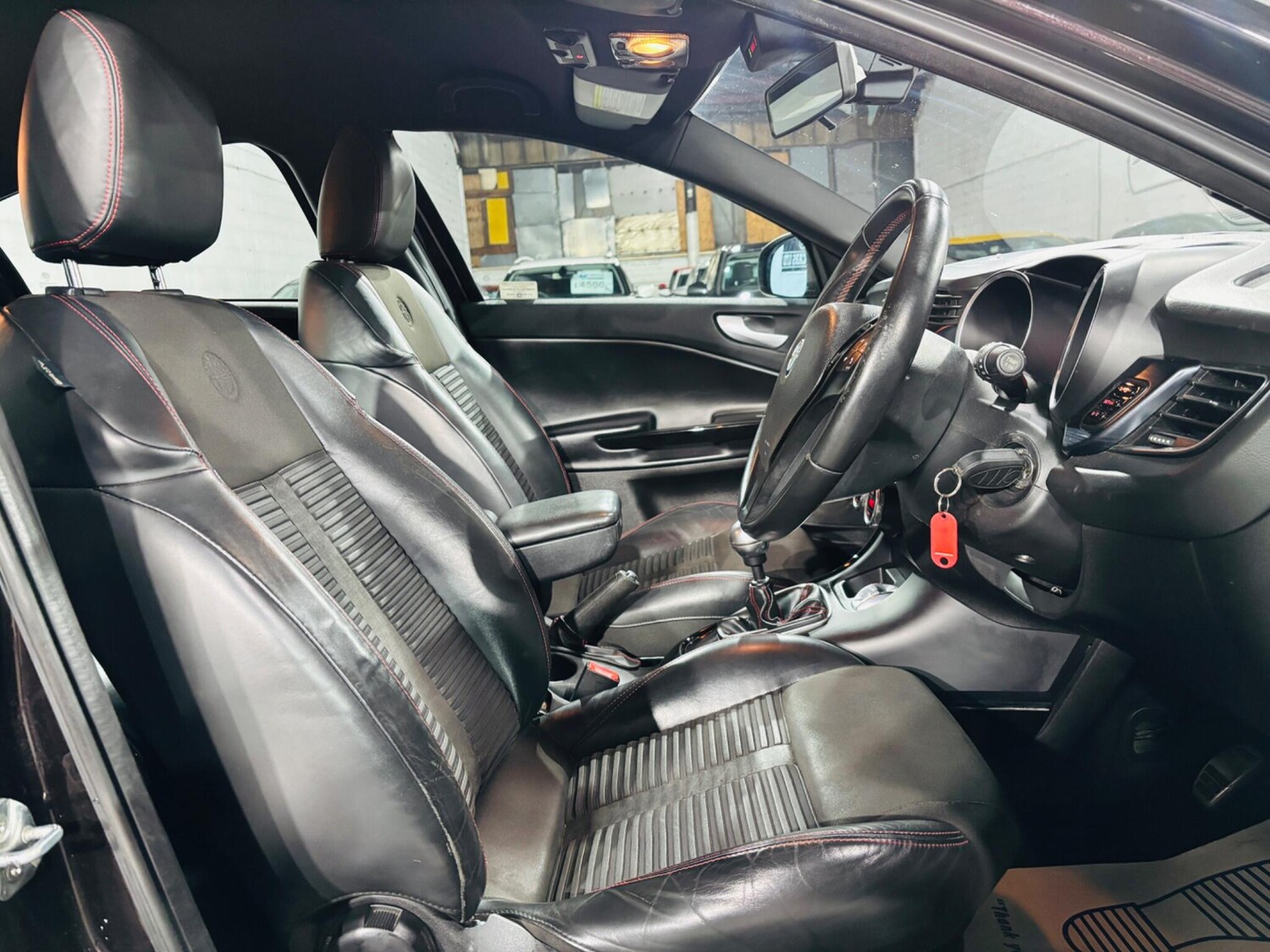 Used Alfa Romeo Giulietta 2011 for sale - 77456230: Photo 13