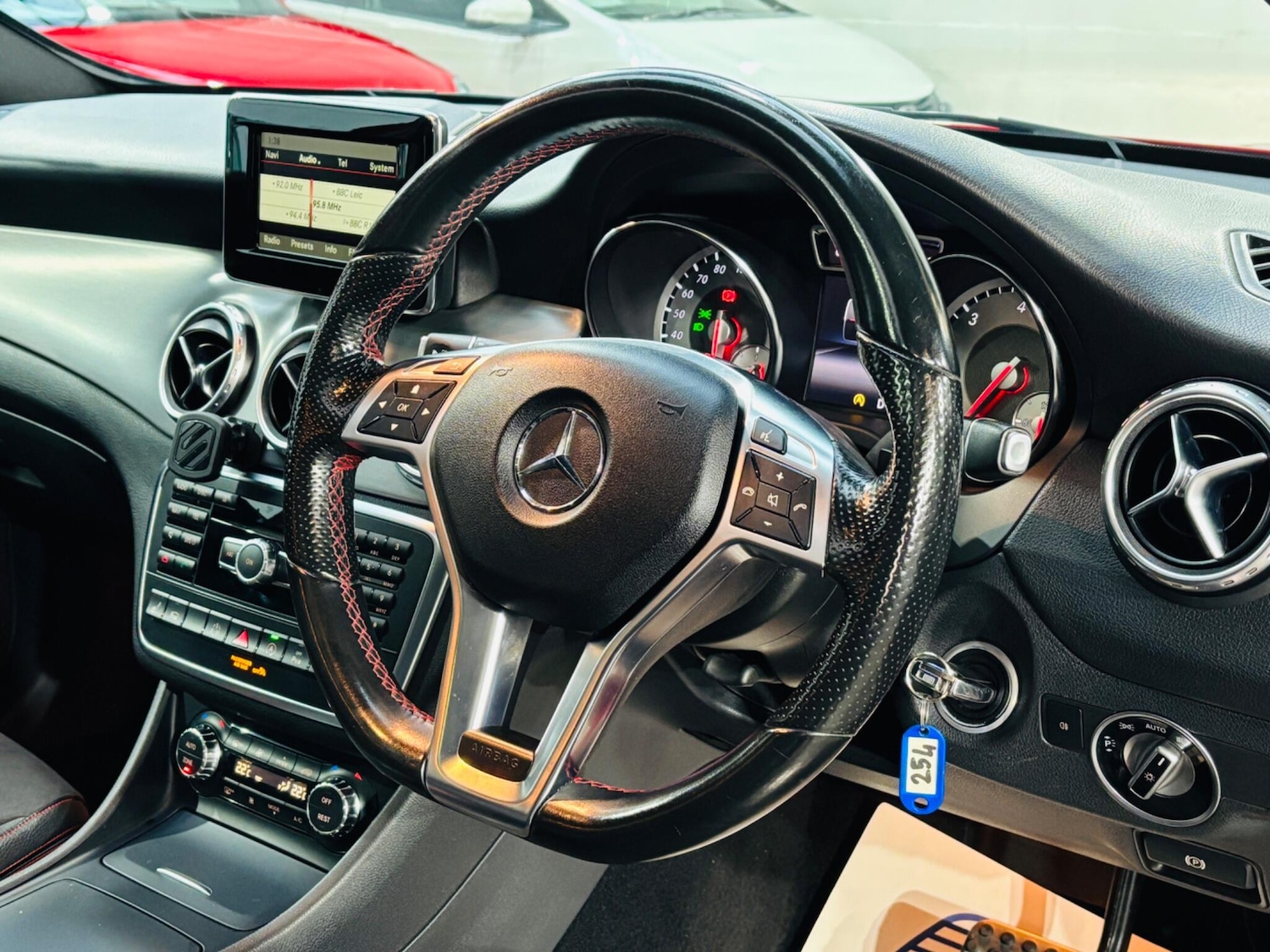 Used Mercedes-Benz GLA 2015 for sale - 76388644: Photo 11