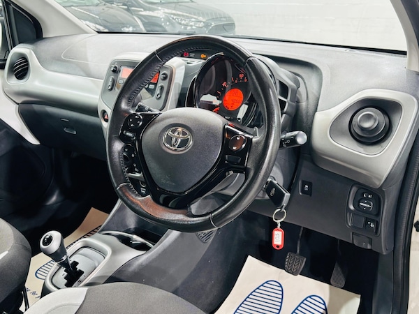 Used Toyota AYGO 2015 for sale - 75339442: Photo 11