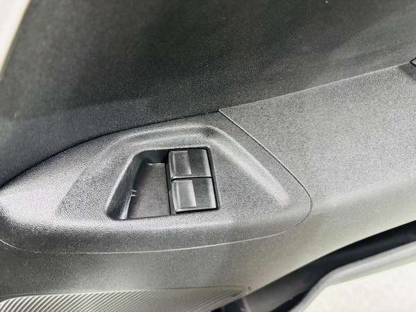 Used Toyota AYGO 2015 for sale - 75339442: Photo 30