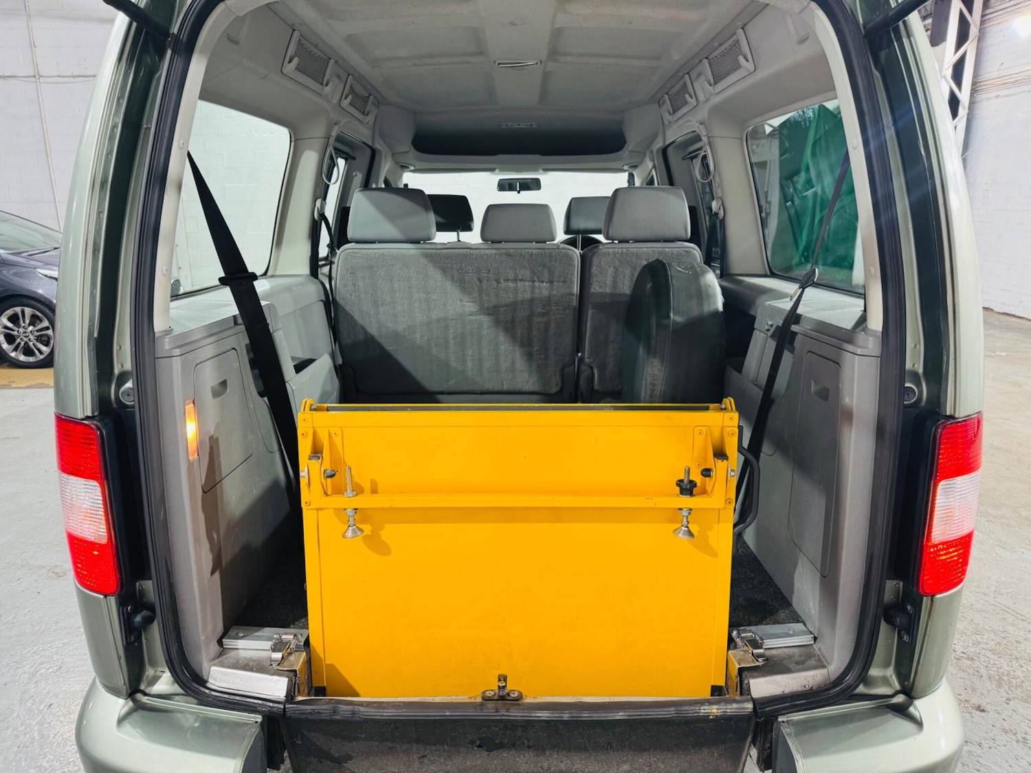 Used Volkswagen Caddy Maxi Life 2008 for sale - 77344692: Photo 19