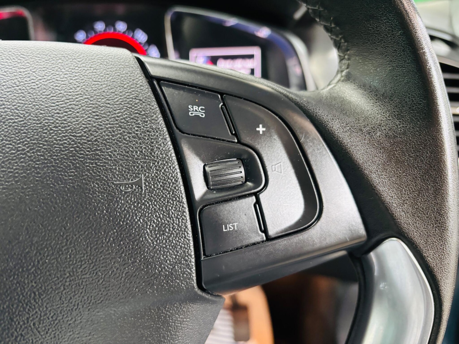 Used Citroen DS5 2012 for sale - 78170421: Photo 19