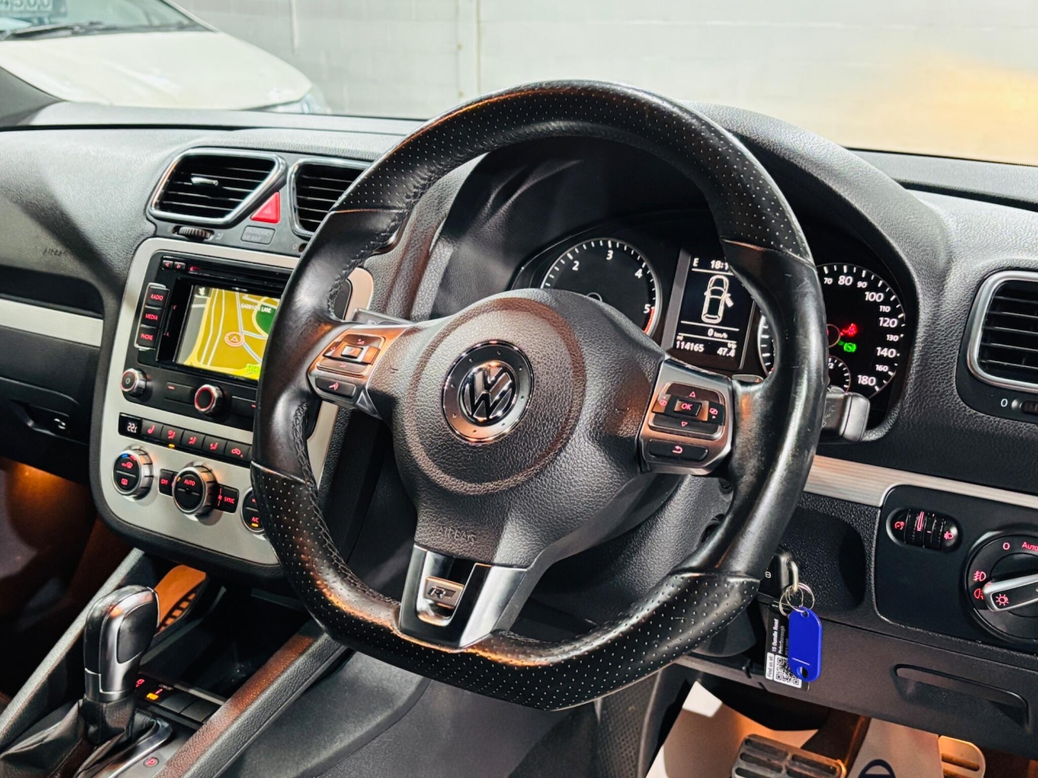 Used Volkswagen Scirocco 2014 for sale - 76360384: Photo 11