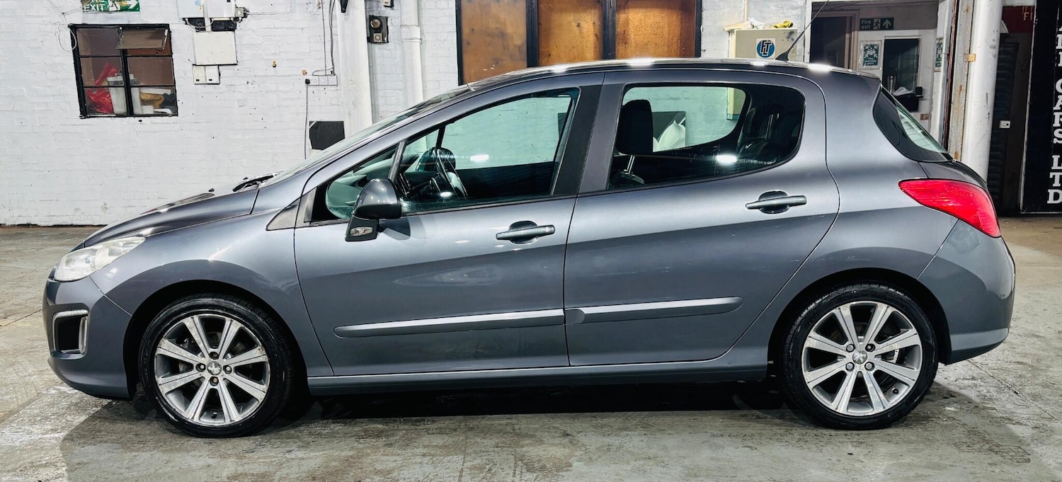 Used Peugeot 308 2011 for sale - 77359189: Photo 9