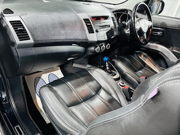 Used Mitsubishi Outlander 2011 for sale - 76314820: Photo 14