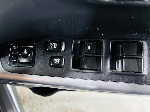 Used Mitsubishi Outlander 2011 for sale - 76314820: Photo 17