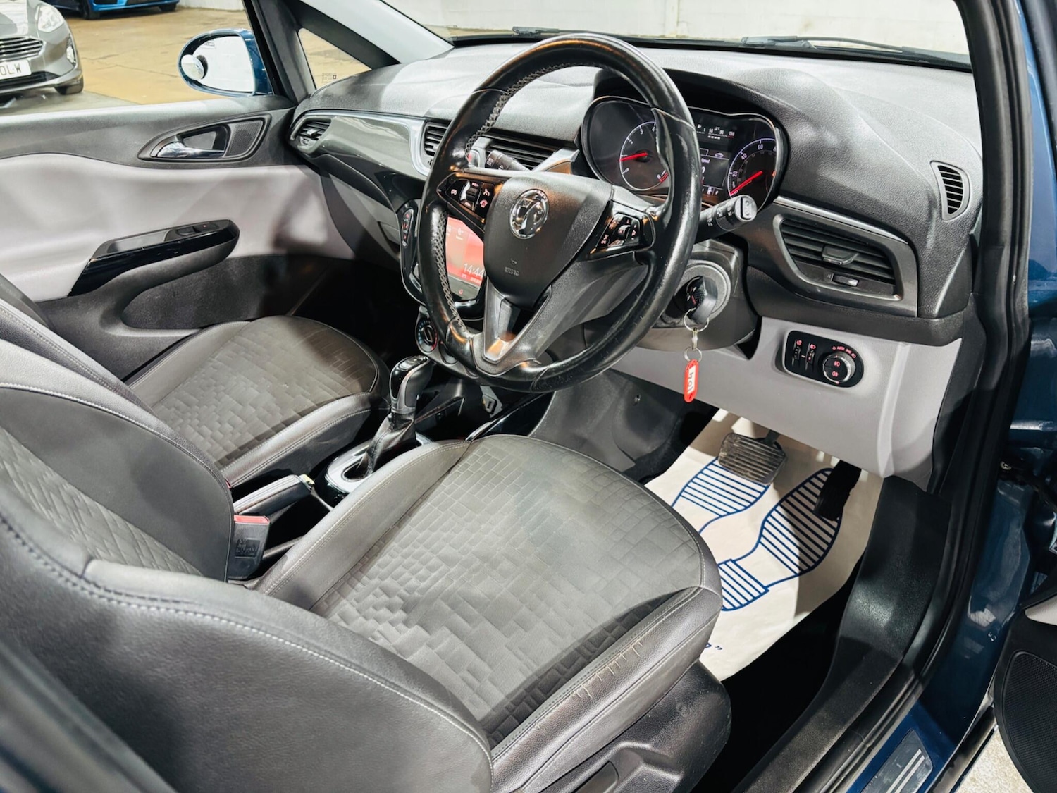 Used Vauxhall Corsa 2015 for sale - 77646971: Photo 10