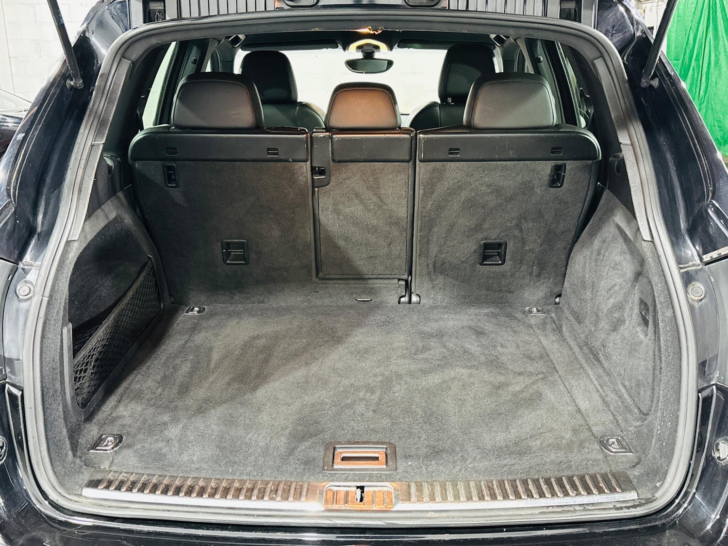 Used Porsche Cayenne 2011 for sale - 77737986: Photo 36