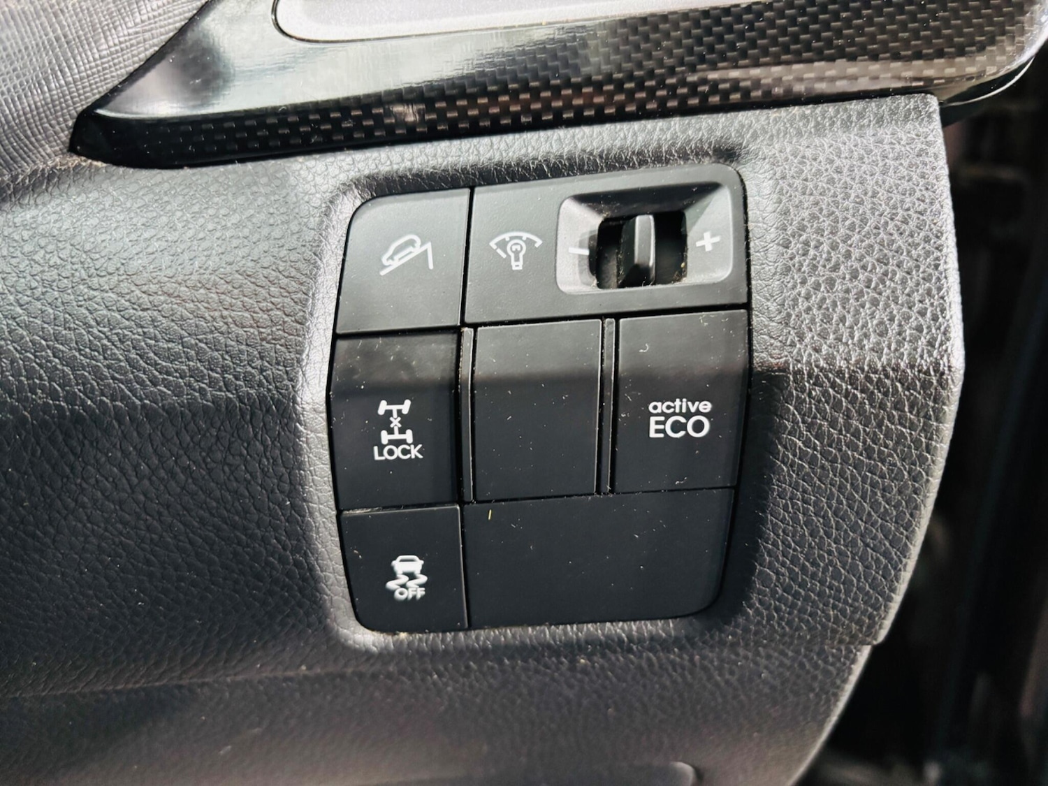 Used Hyundai Santa Fe 2014 for sale - 76398829: Photo 20