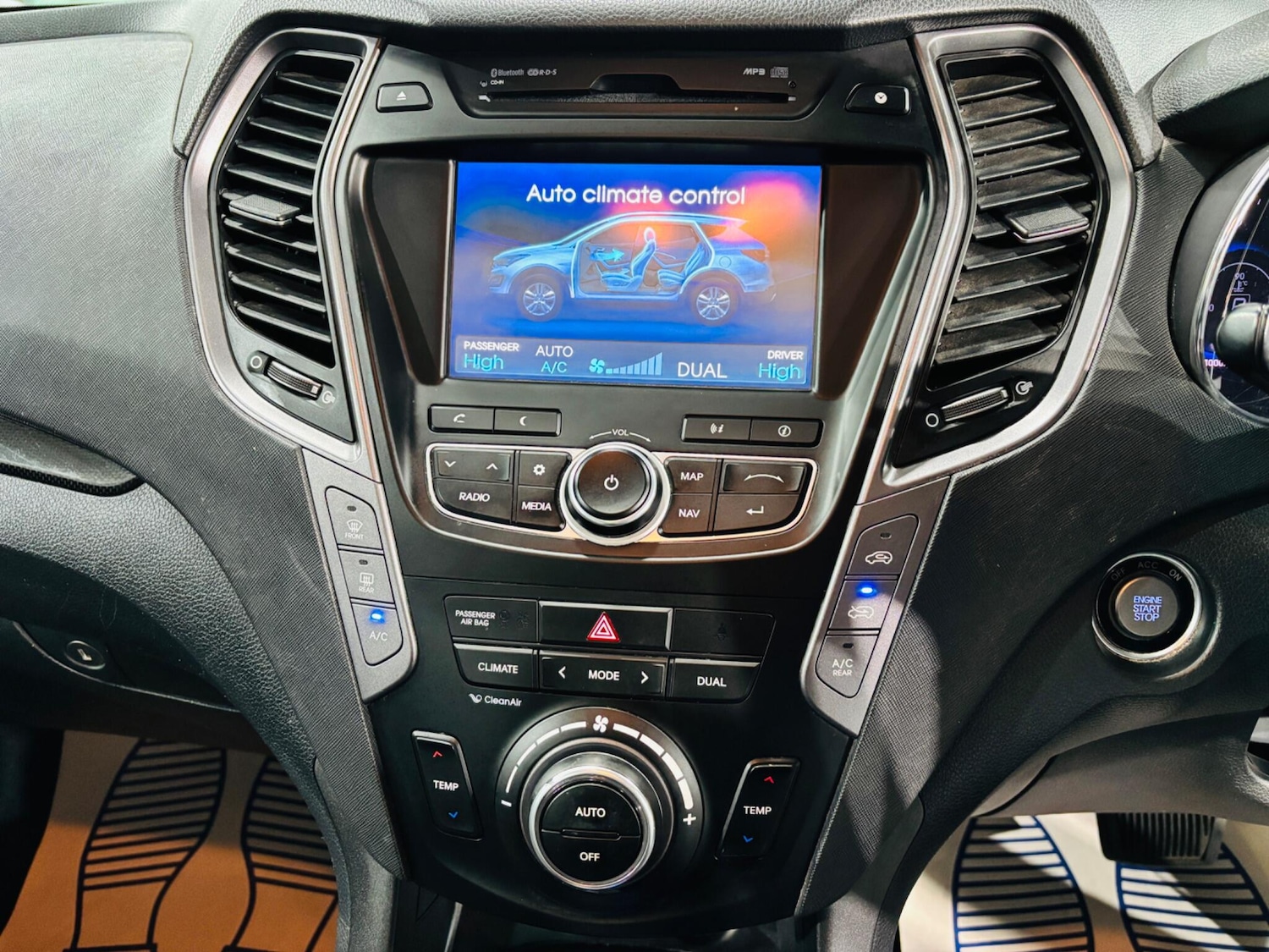 Used Hyundai Santa Fe 2014 for sale - 76398829: Photo 25