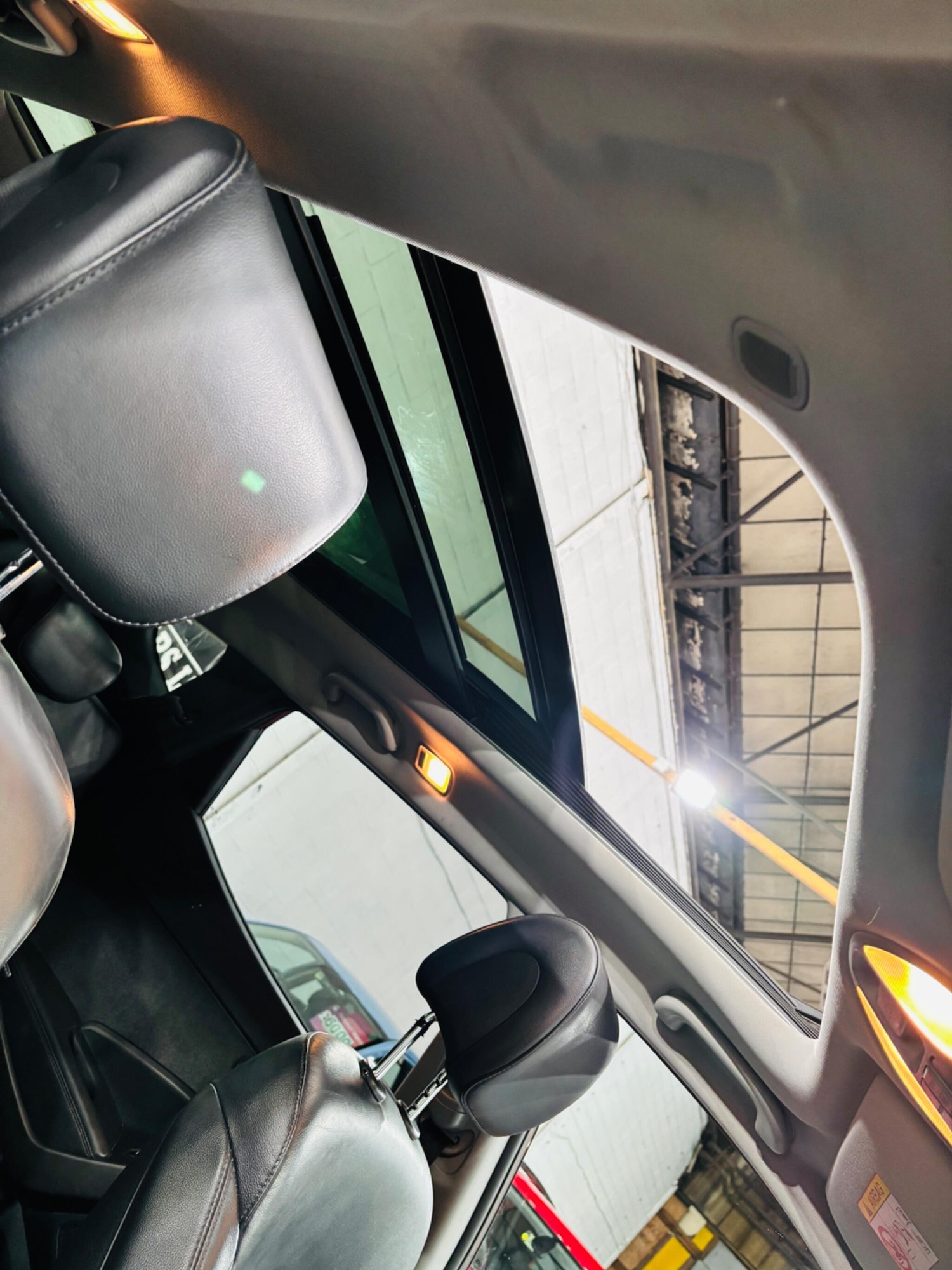 Used Hyundai Santa Fe 2014 for sale - 76398829: Photo 30