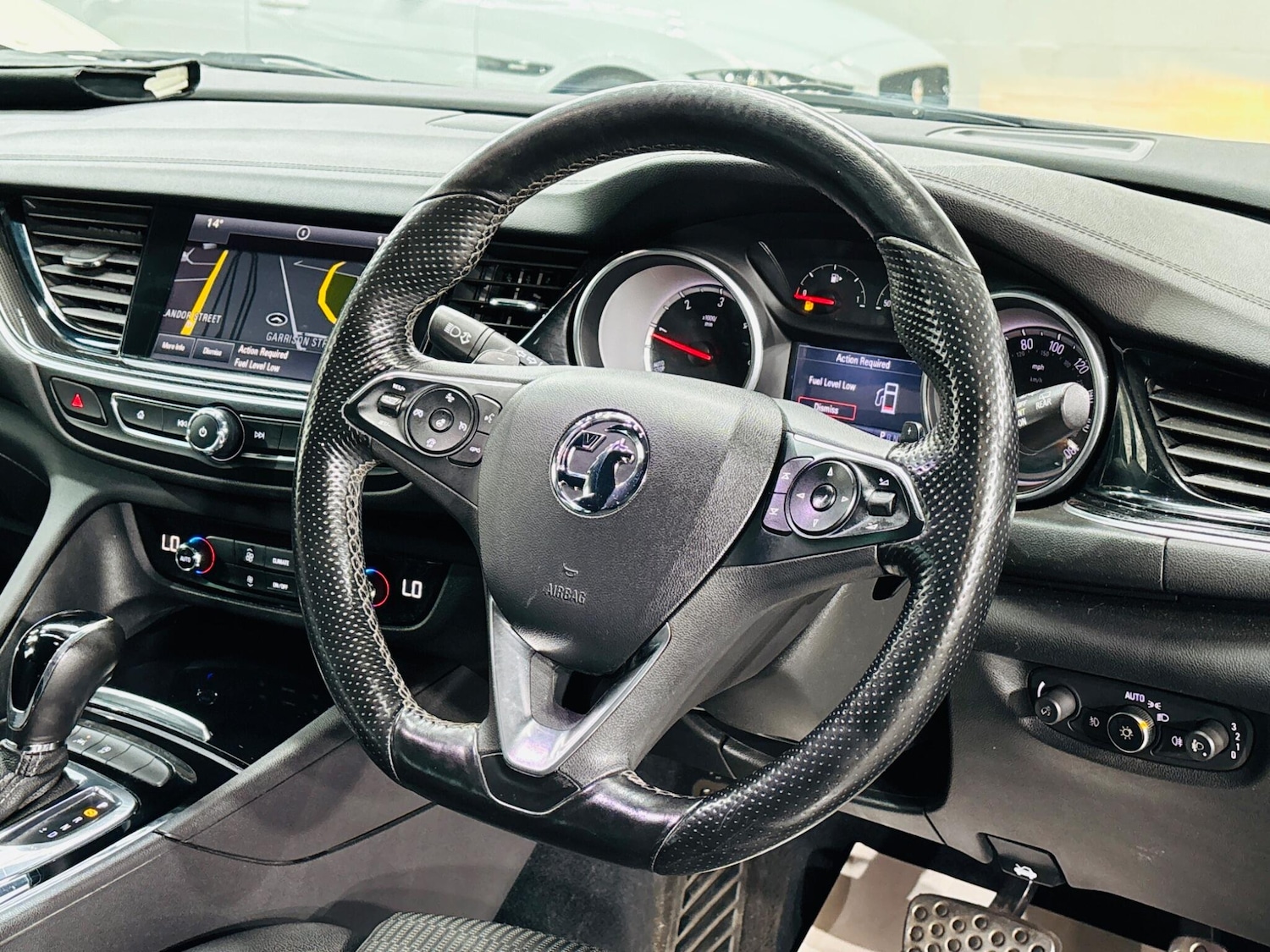 Used Vauxhall Insignia 2018 for sale - 76227421: Photo 11