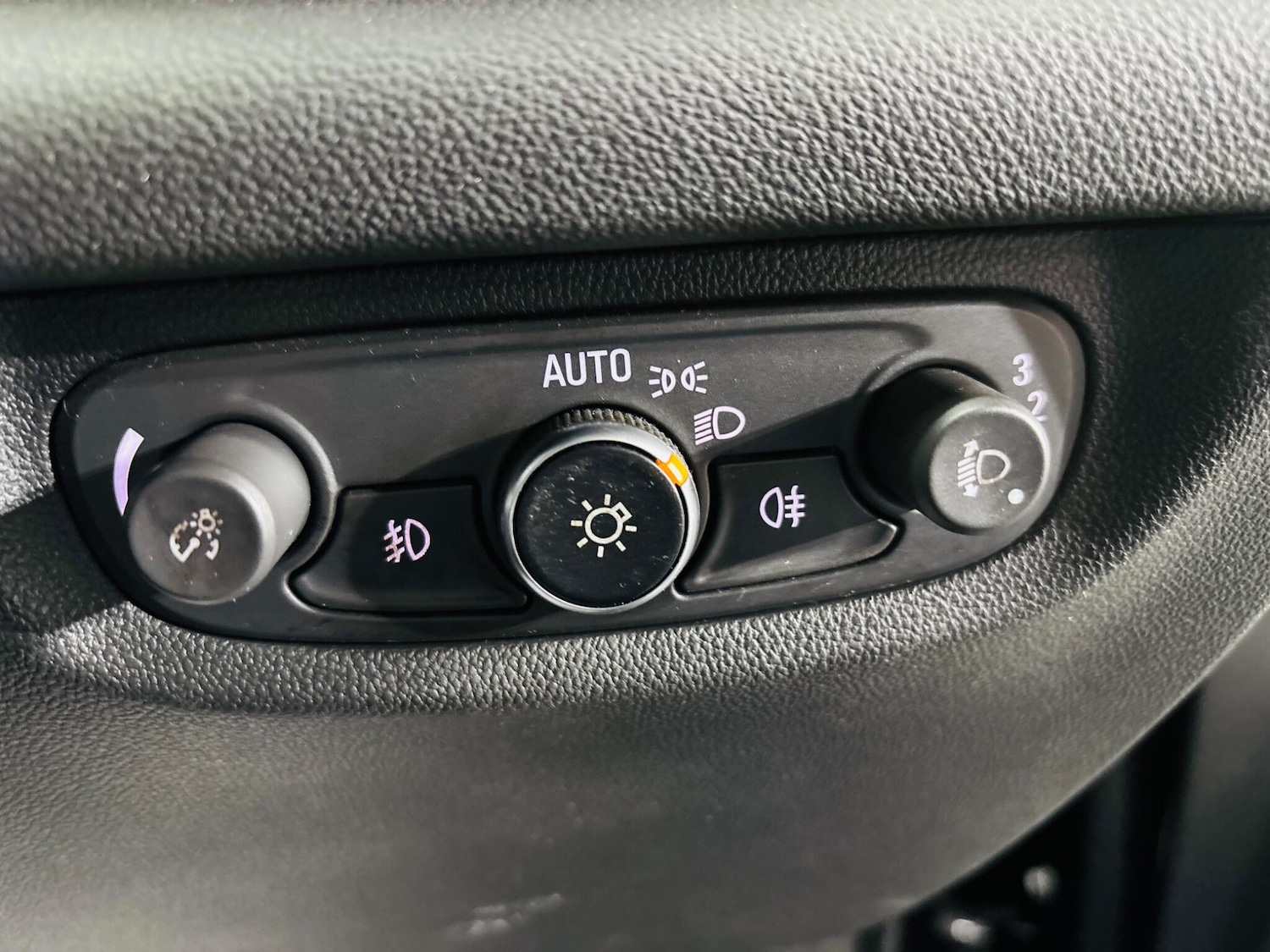 Used Vauxhall Insignia 2018 for sale - 76227421: Photo 19