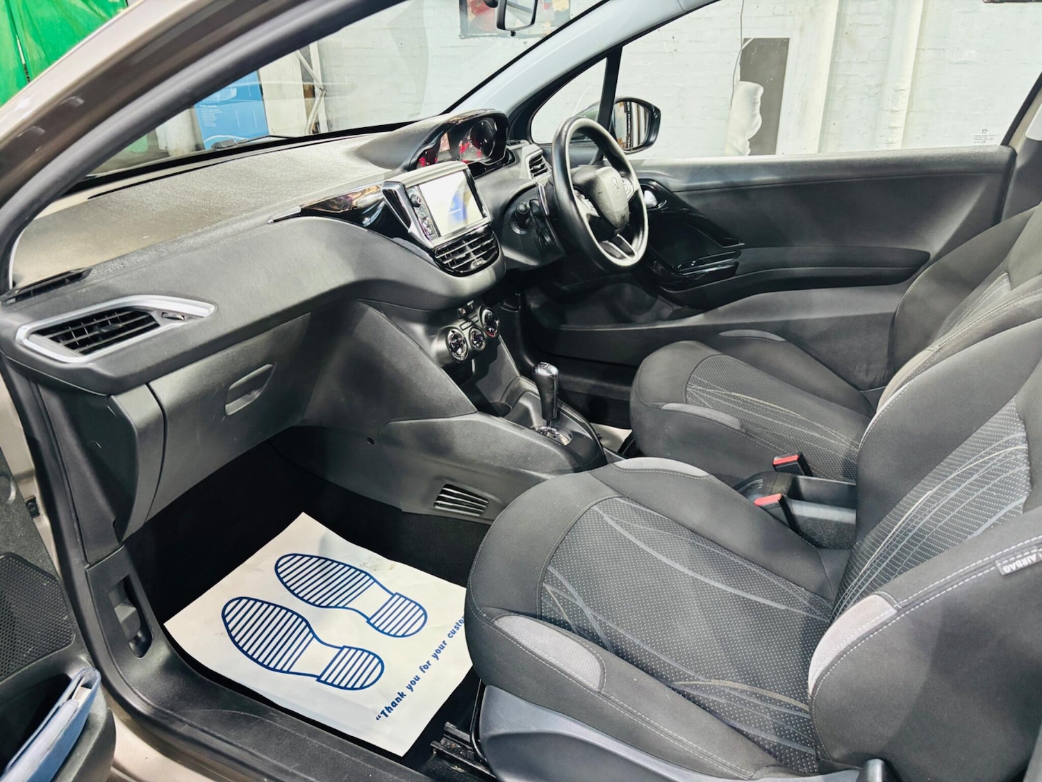 Used Peugeot 208 2014 for sale - 77957578: Photo 14