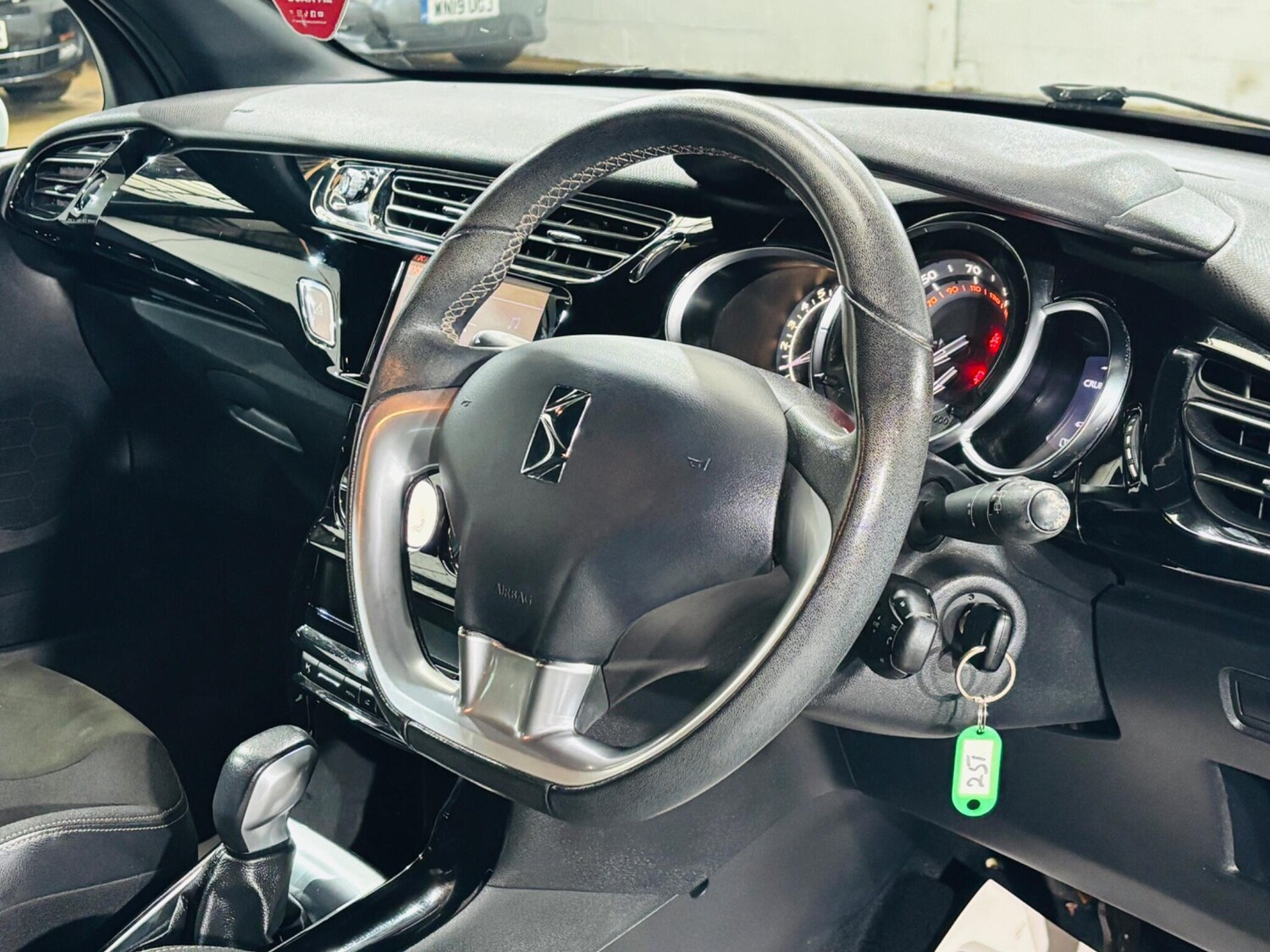 Used DS Automobiles DS 3 for sale - 77509864: Photo 11