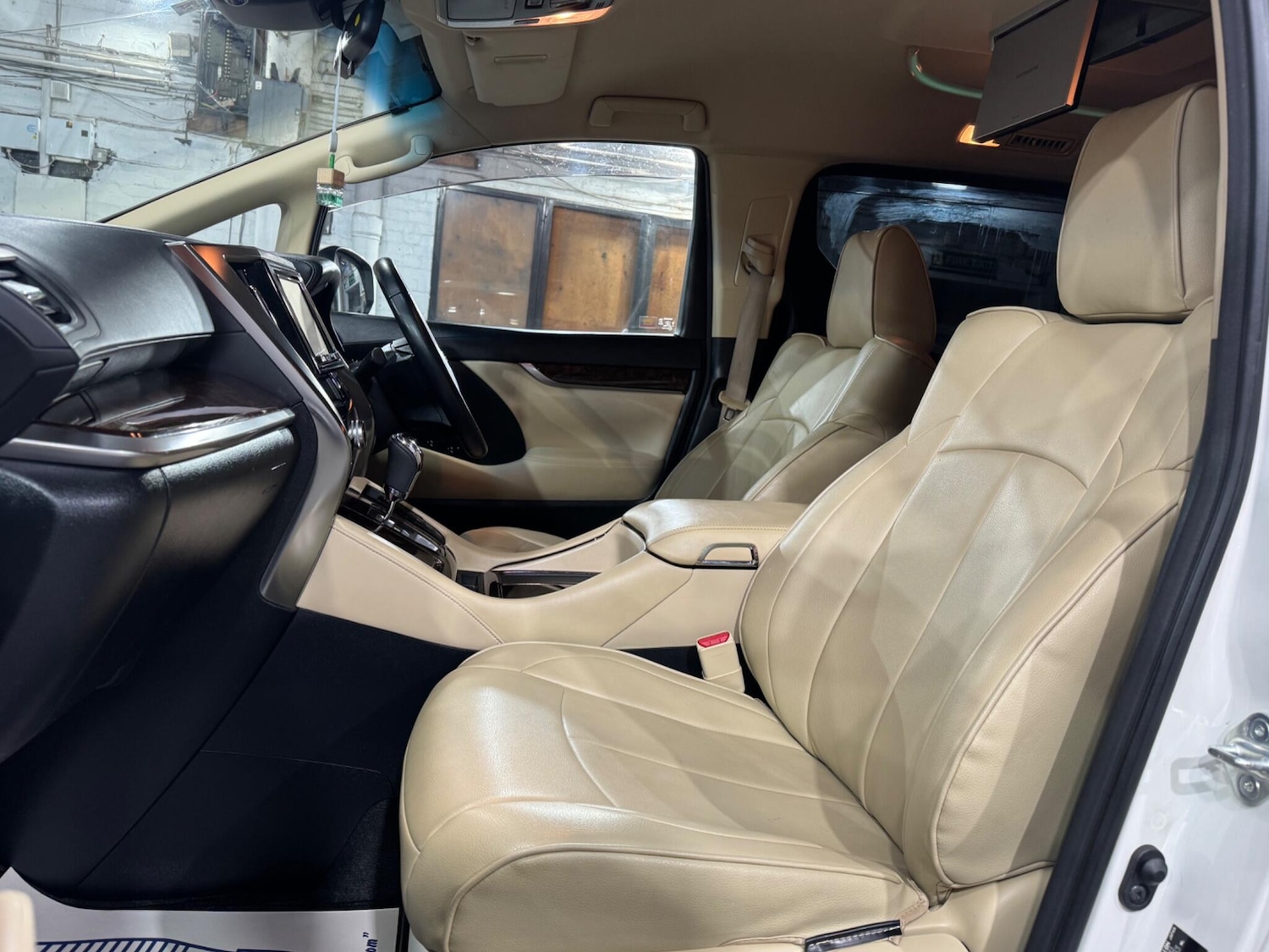 Used Toyota Alphard for sale - 77314746: Photo 12