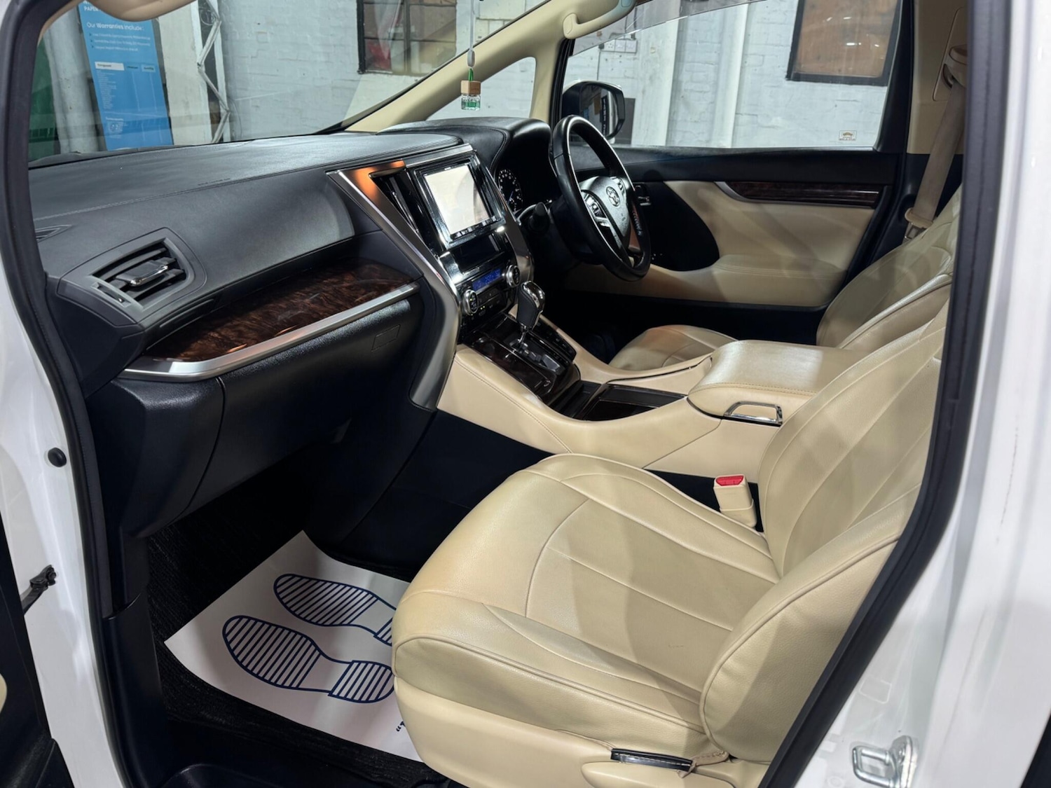 Used Toyota Alphard for sale - 77314746: Photo 13