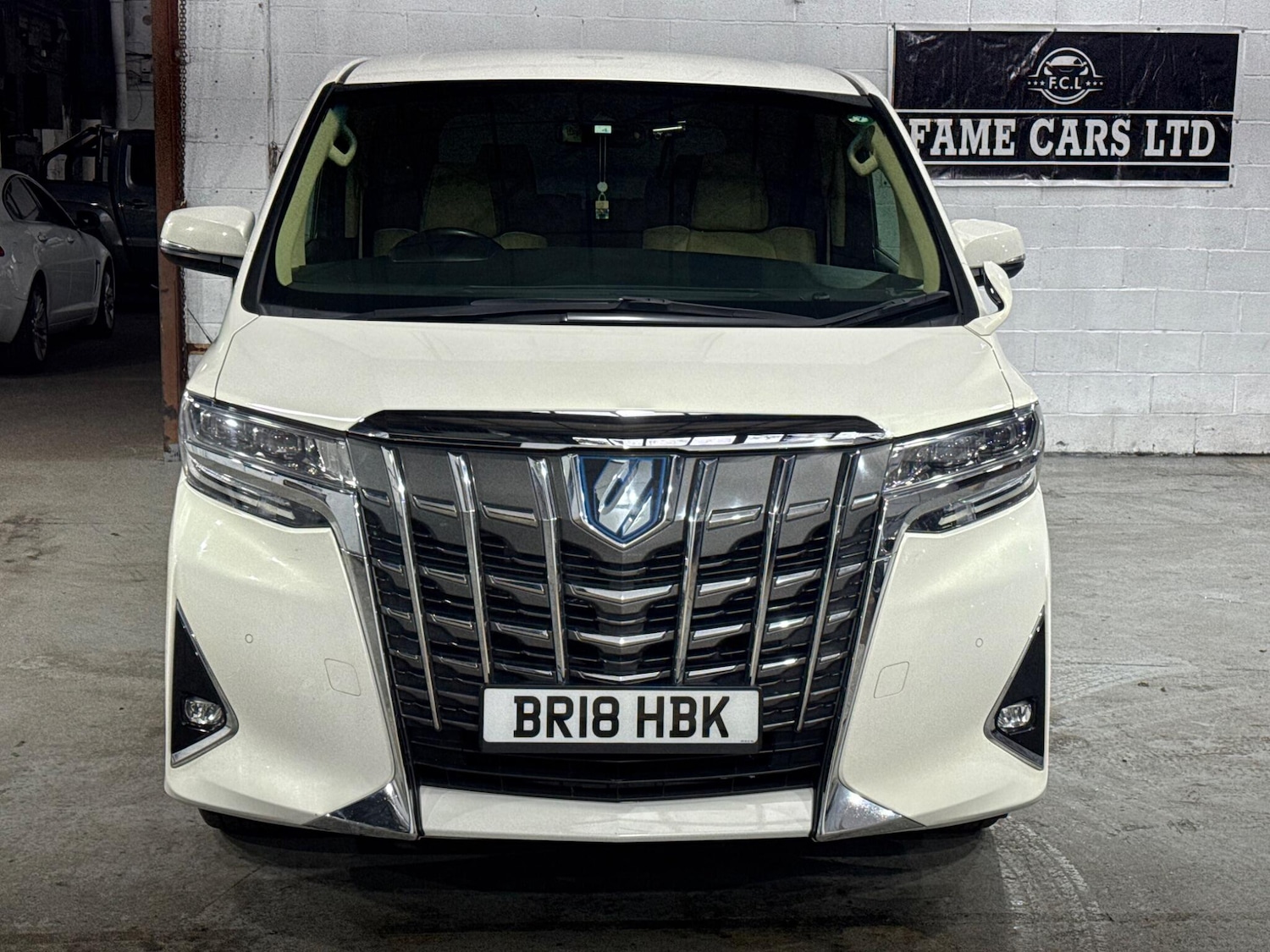 Used Toyota Alphard for sale - 77314746: Photo 2