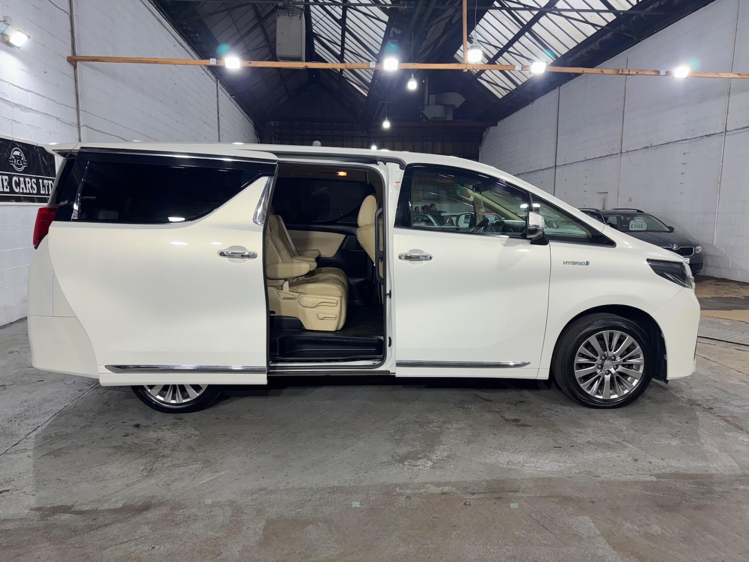 Used Toyota Alphard for sale - 77314746: Photo 28
