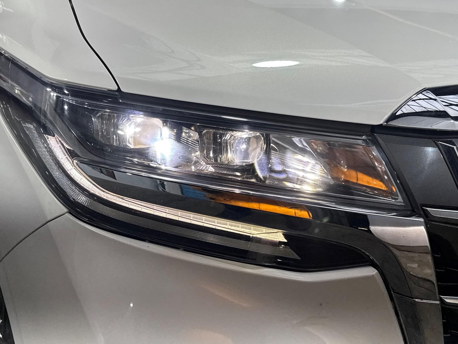 Used Toyota Alphard for sale - 77314746: Photo 32