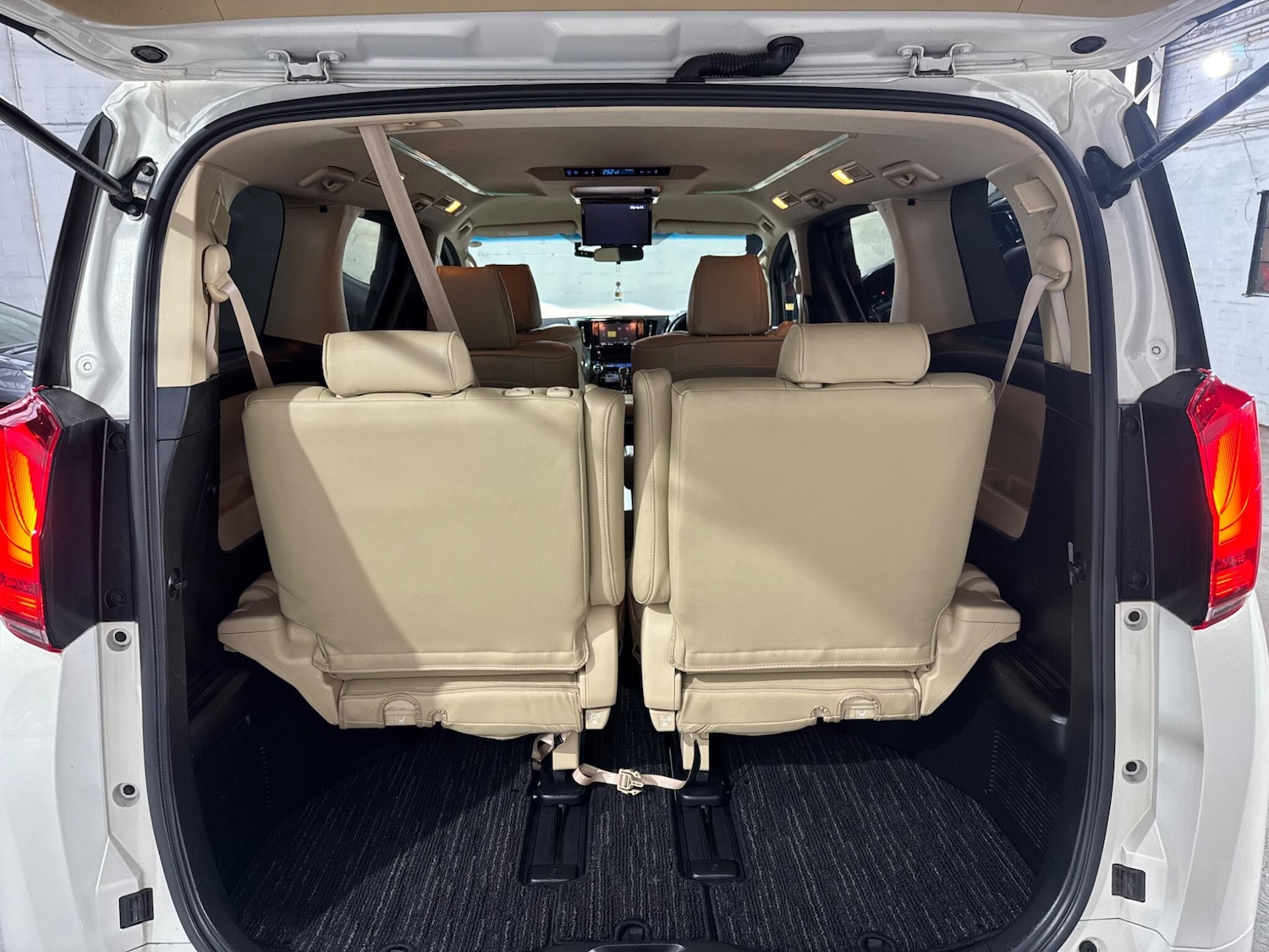 Used Toyota Alphard for sale - 77314746: Photo 35