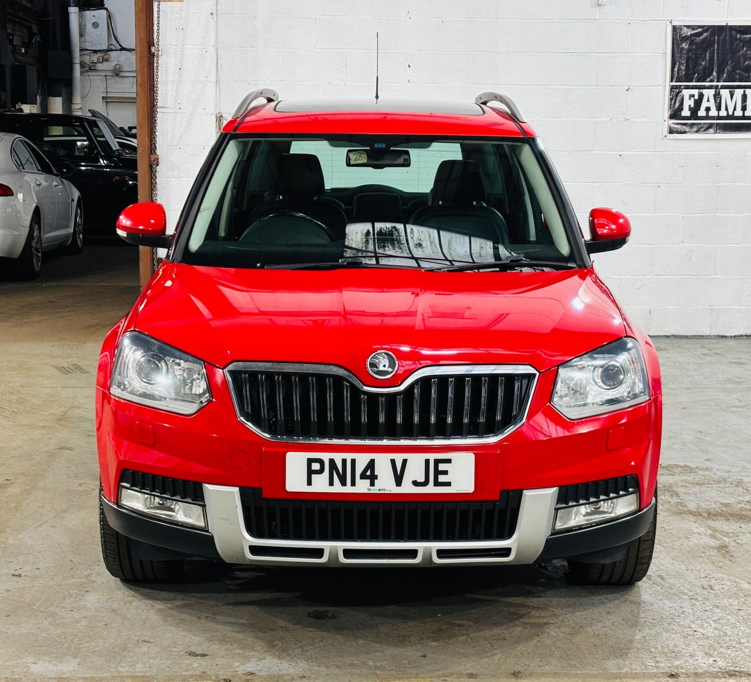 Used Skoda Yeti 2014 for sale - 77893015: Photo 2