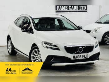 Used Volvo V40 2016 for sale - 79688545: Photo