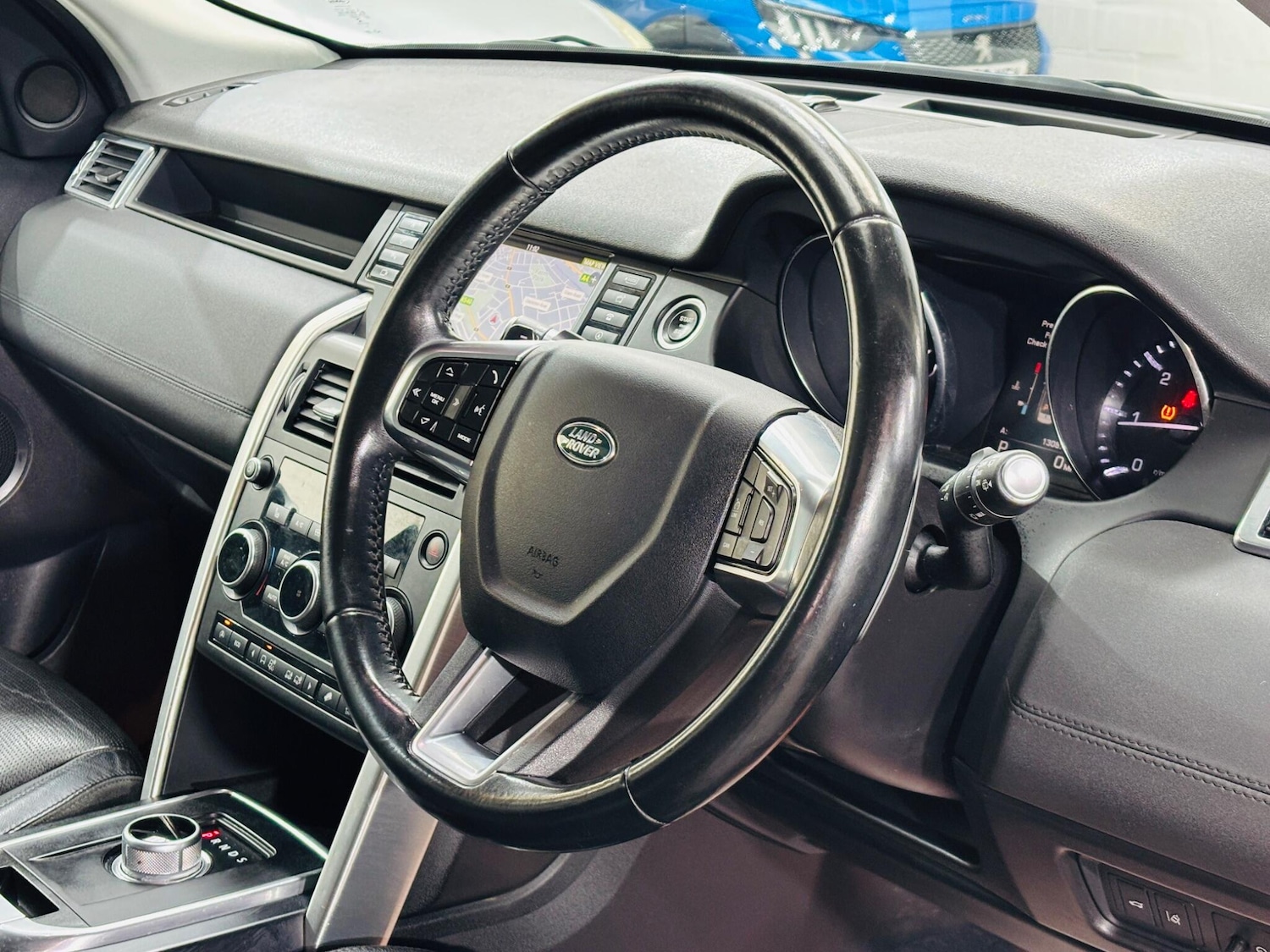 Used Land Rover Discovery Sport 2015 for sale - 77898348: Photo 11